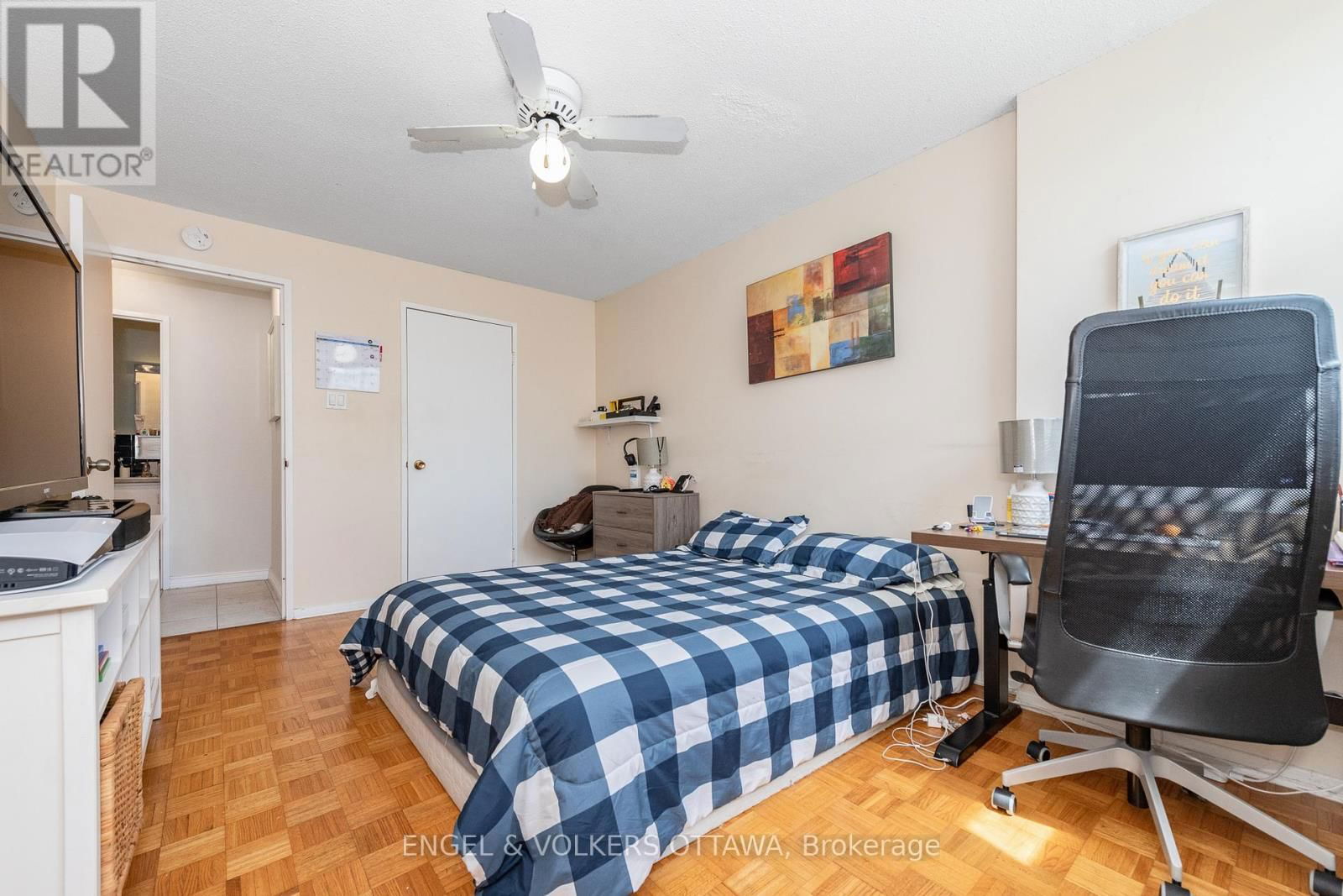 8 - 1356 MEADOWLANDS DRIVE EAST Image 21