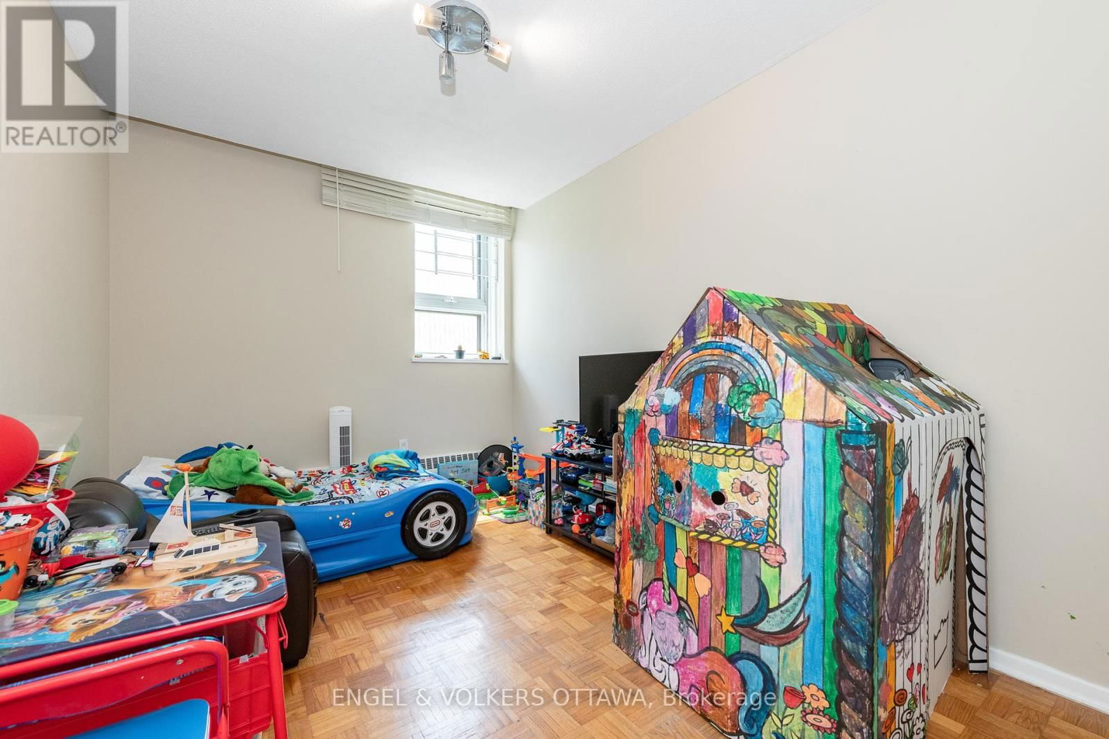 8 - 1356 MEADOWLANDS DRIVE EAST Image 22
