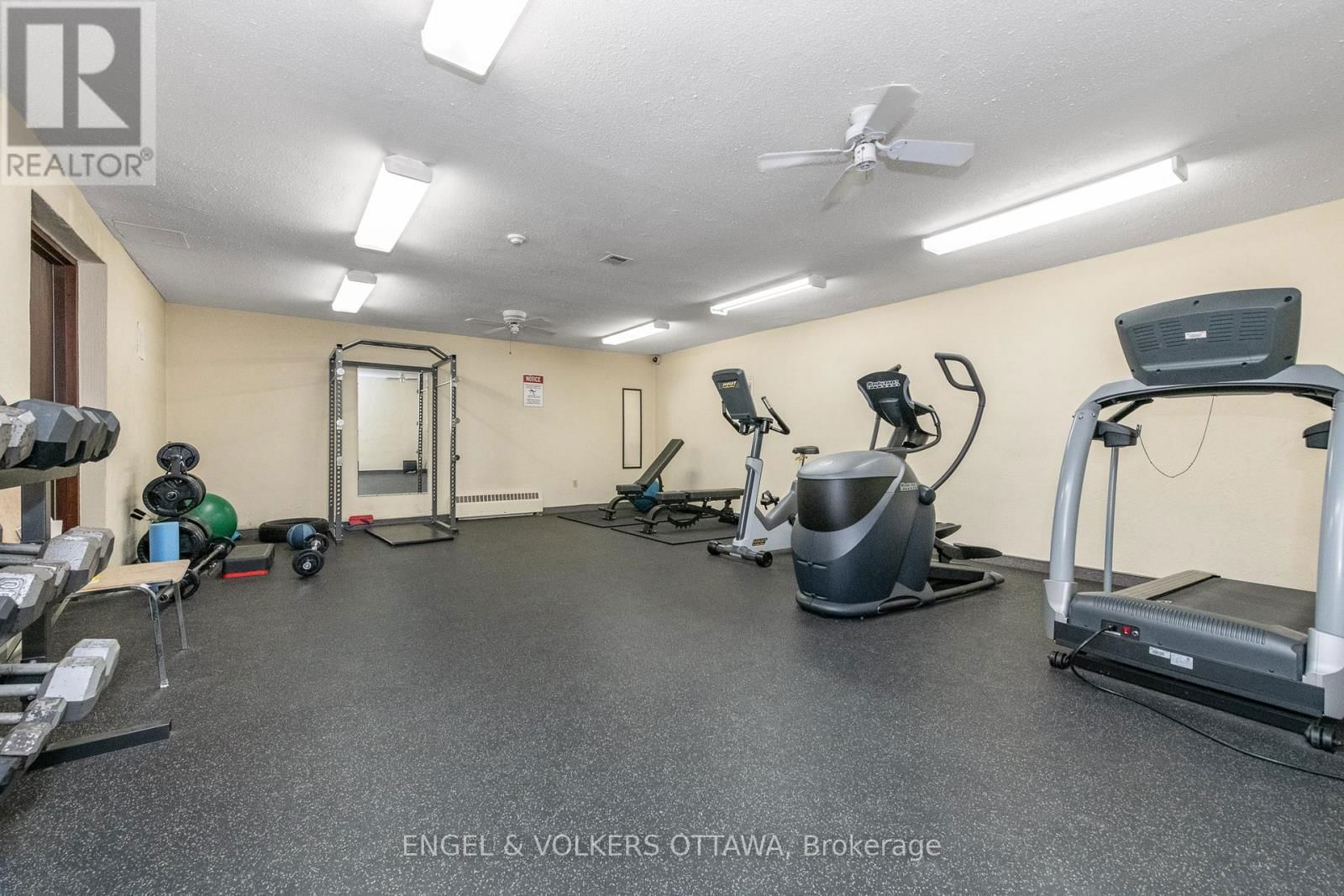 8 - 1356 MEADOWLANDS DRIVE EAST Image 26