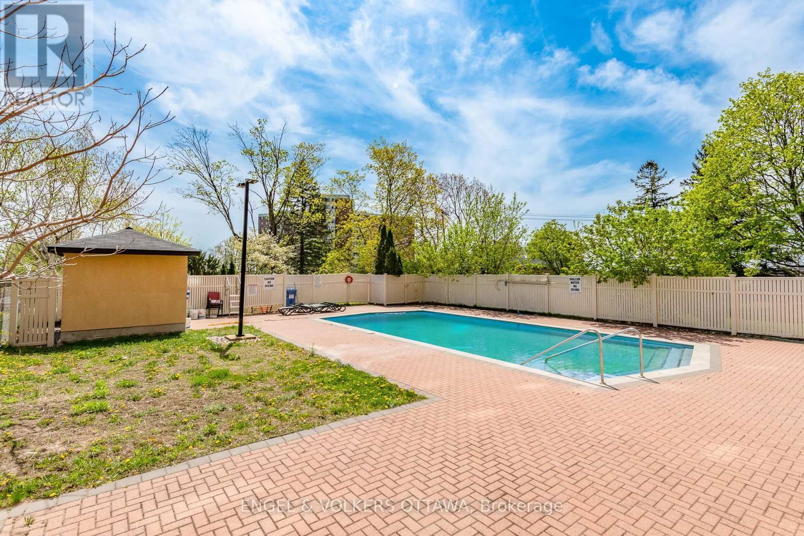 8 - 1356 MEADOWLANDS DRIVE EAST Image 28