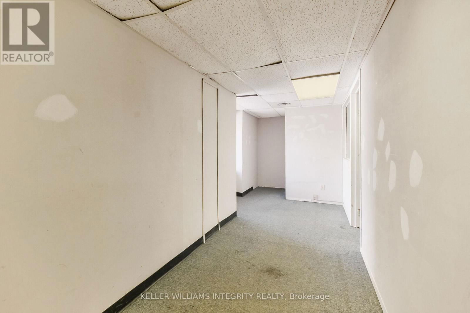 17 & 18 - 2485 LANCASTER ROAD Image 16
