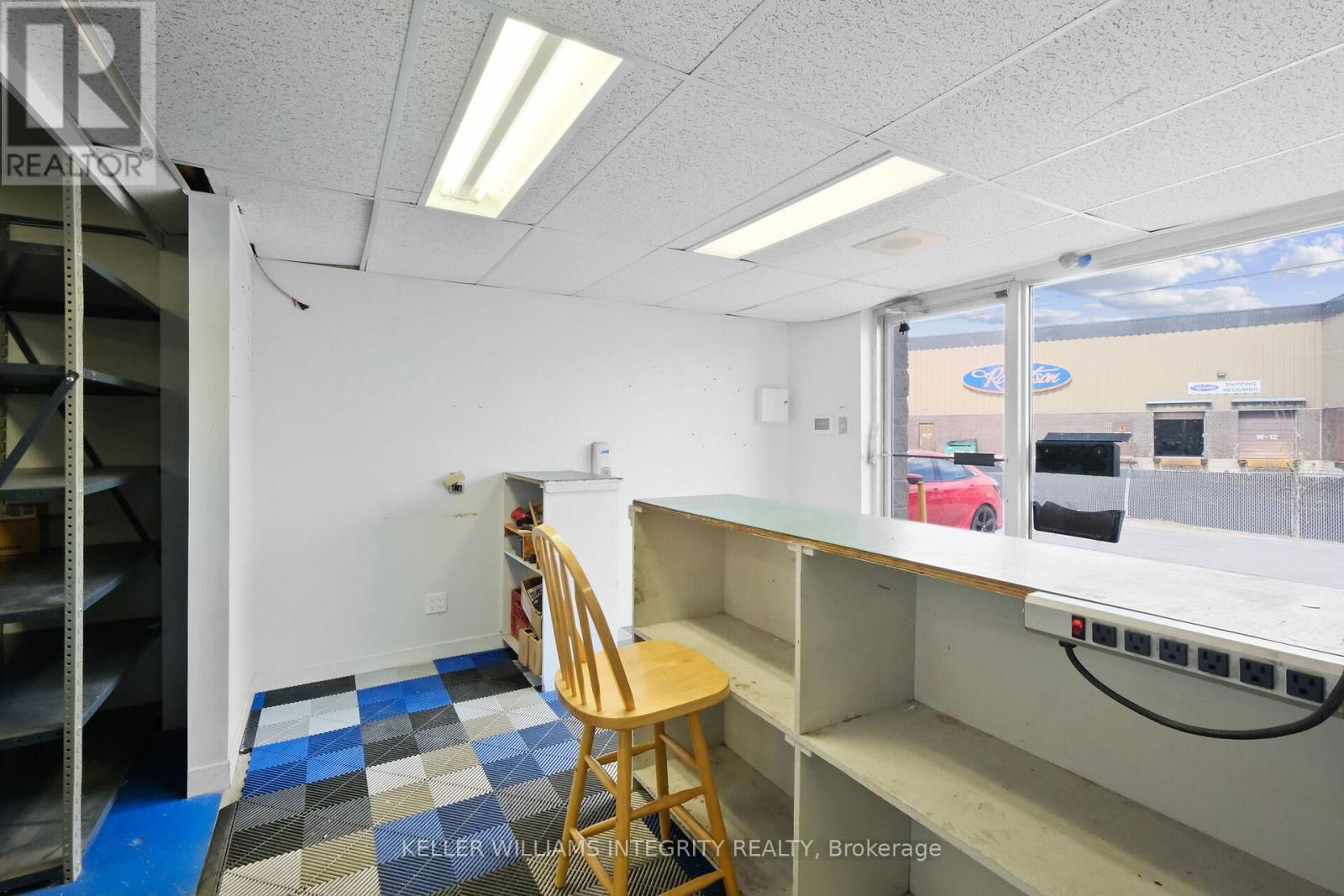 17 & 18 - 2485 LANCASTER ROAD Image 30