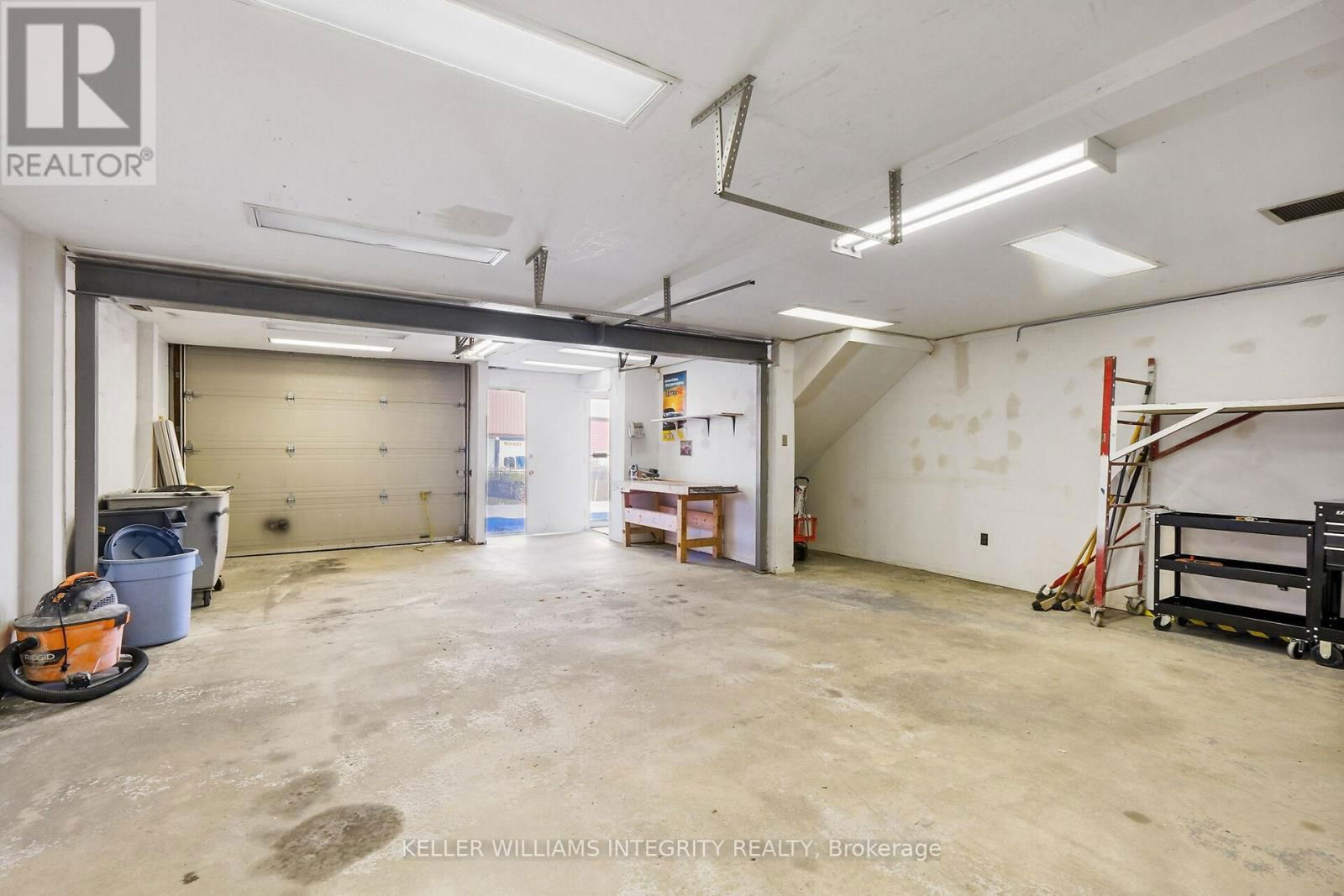 17 & 18 - 2485 LANCASTER ROAD Image 6