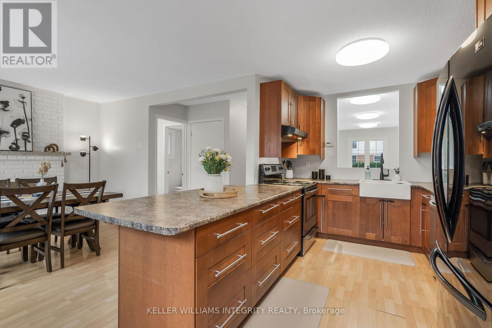 1751 STONEBOAT CRESCENT Image 12