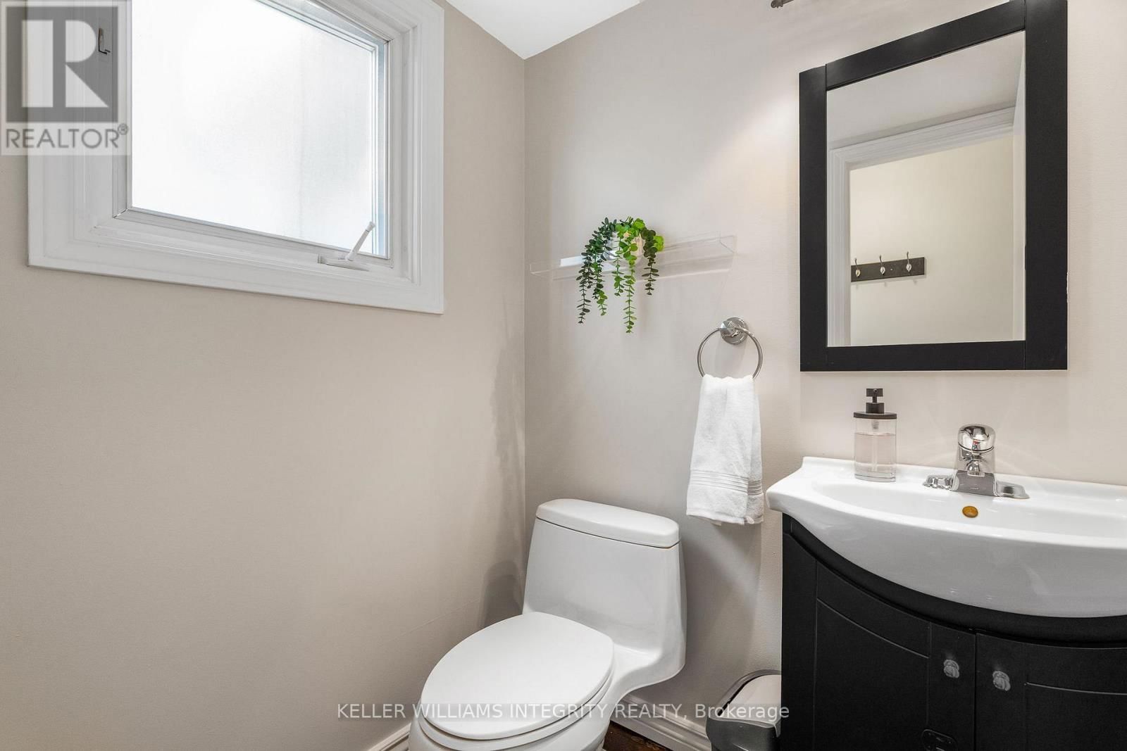 1751 STONEBOAT CRESCENT Image 16