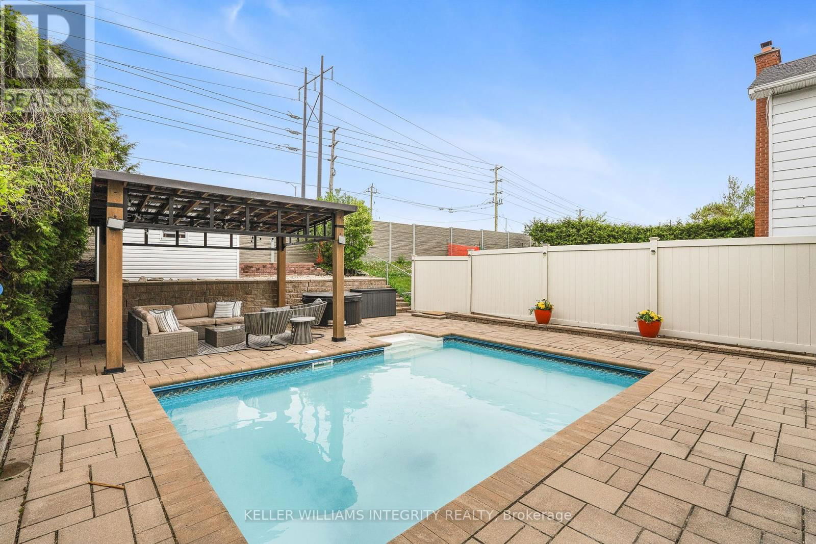 1751 STONEBOAT CRESCENT Image 26