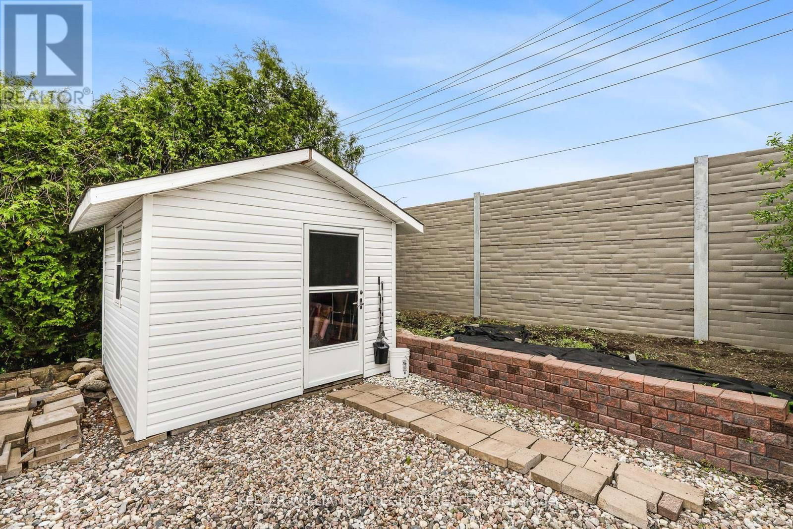 1751 STONEBOAT CRESCENT Image 28