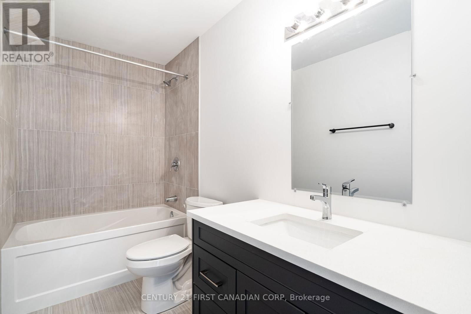 263 SANDERS STREET Image 24