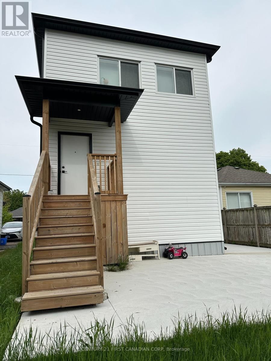 263 SANDERS STREET Image 6
