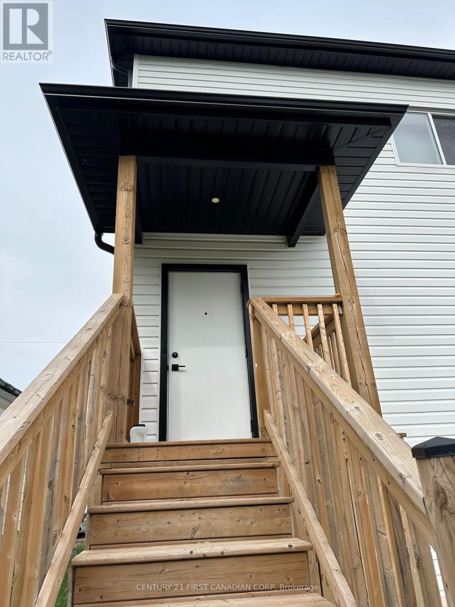 263 SANDERS STREET Image 7