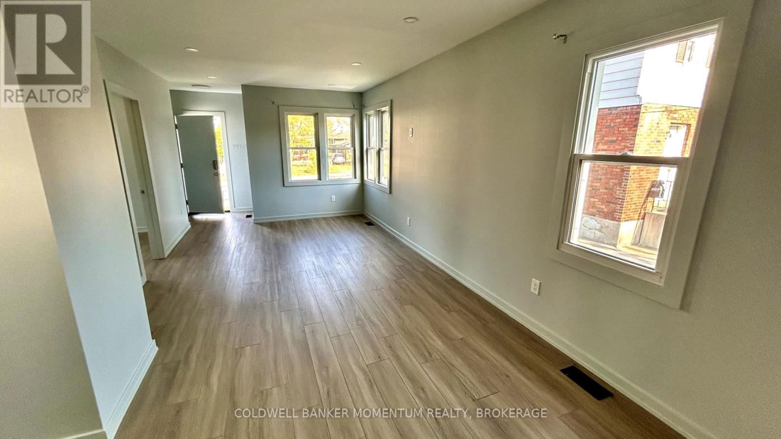 366 CARLTON STREET Image 5