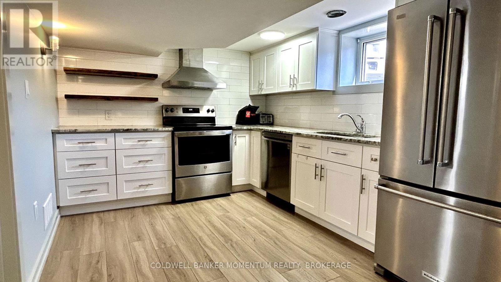 366 CARLTON STREET Image 9