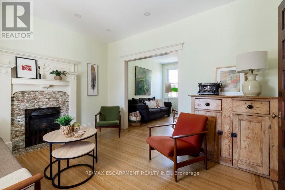 24 HYDE PARK AVENUE Image 13