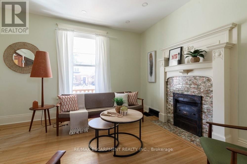 24 HYDE PARK AVENUE Image 14
