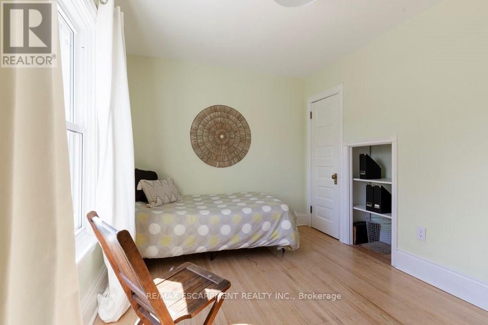 24 HYDE PARK AVENUE Image 27