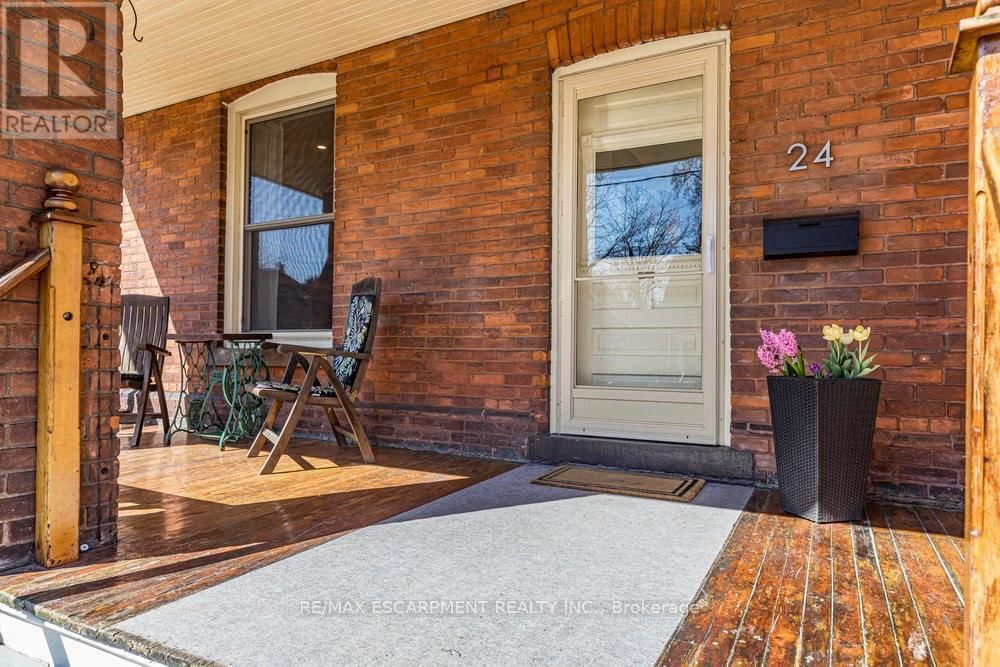 24 HYDE PARK AVENUE Image 5