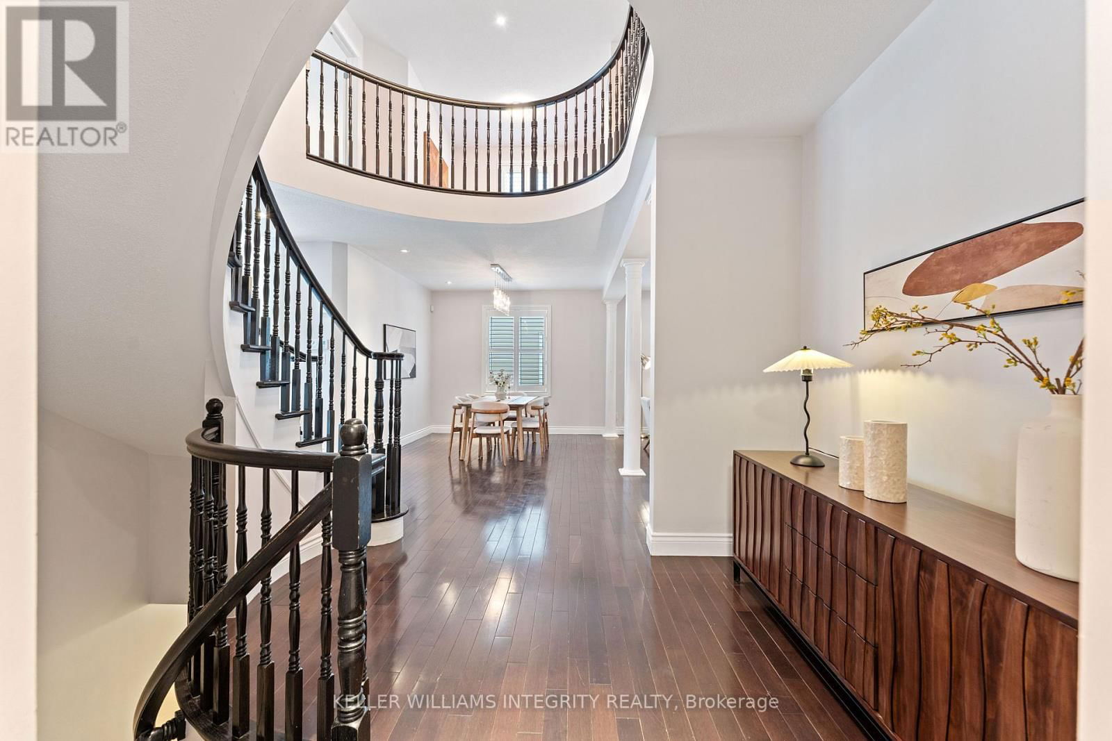 357 LANGRELL CRESCENT Image 12