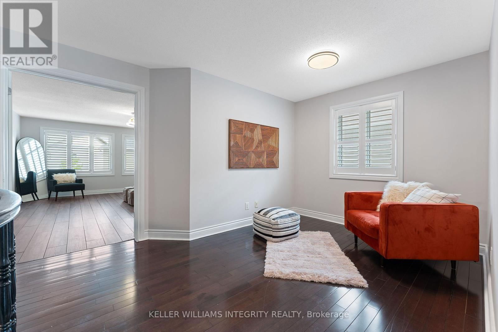 357 LANGRELL CRESCENT Image 26