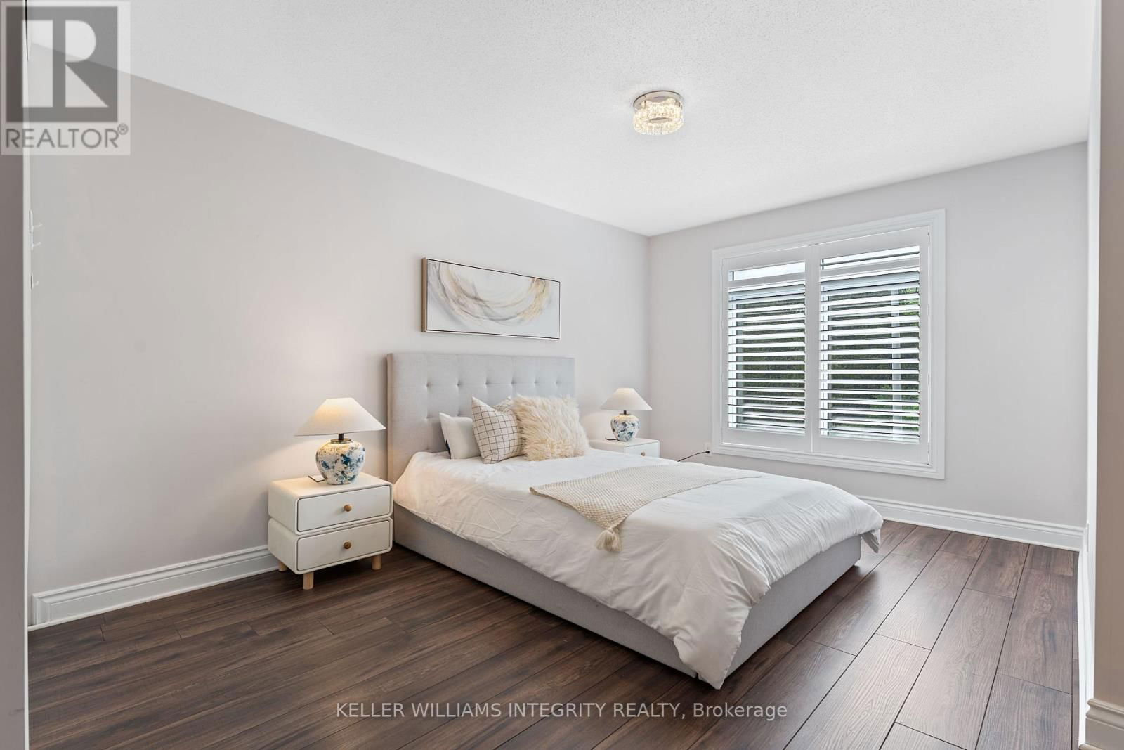 357 LANGRELL CRESCENT Image 34