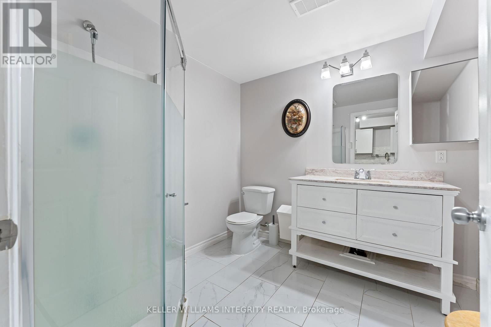 357 LANGRELL CRESCENT Image 39