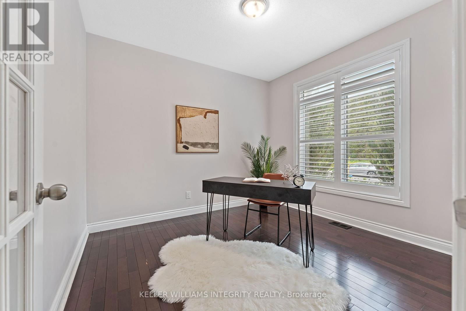357 LANGRELL CRESCENT Image 6