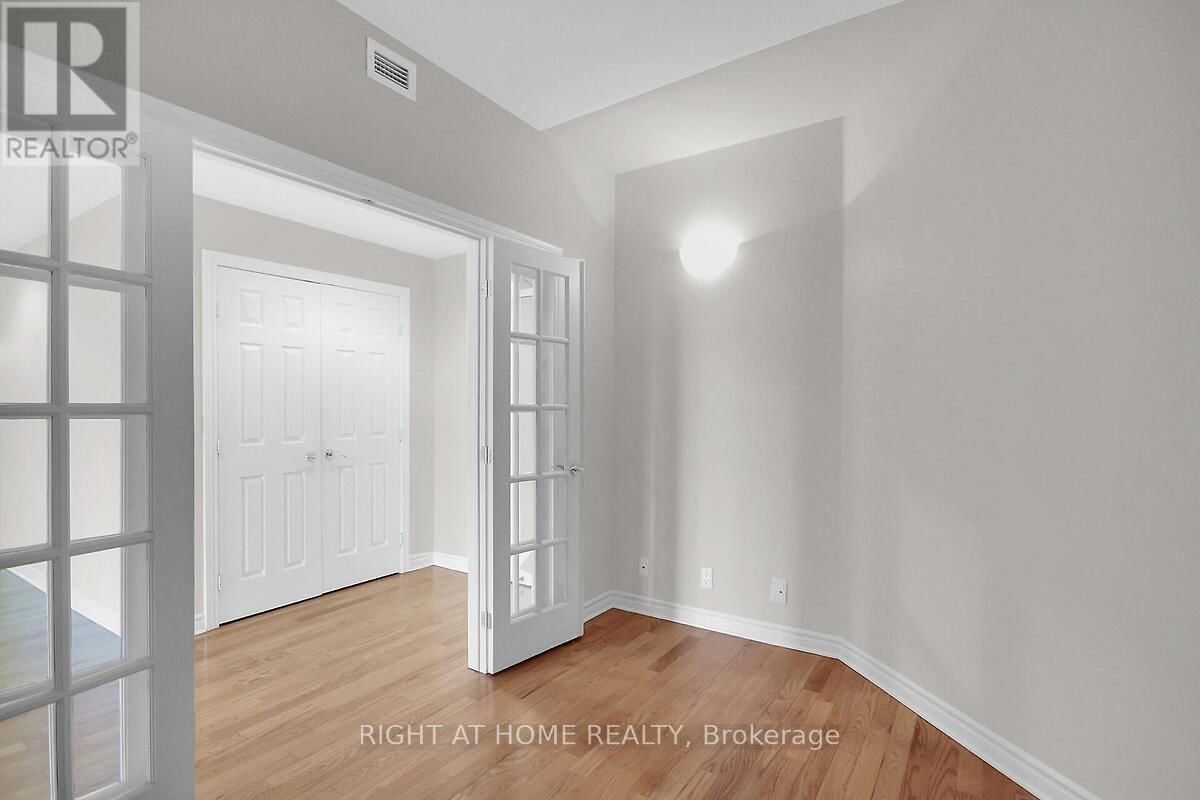 308 - 136 DARLINGTON PRIVATE NORTHWEST Image 19