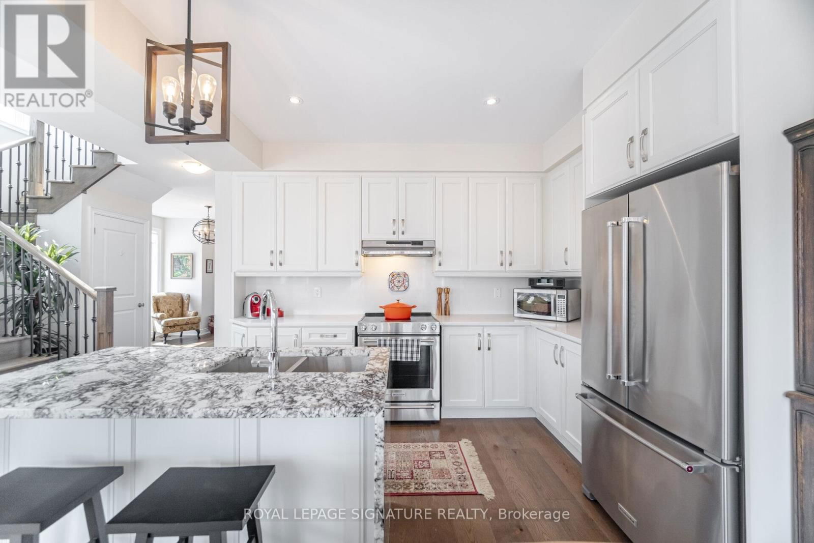 47 WINDSOR CIRCLE Image 11