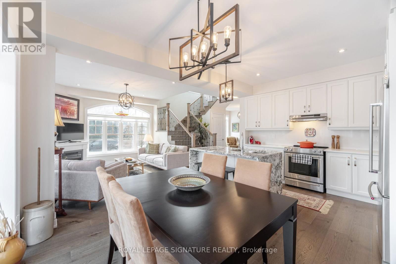 47 WINDSOR CIRCLE Image 16