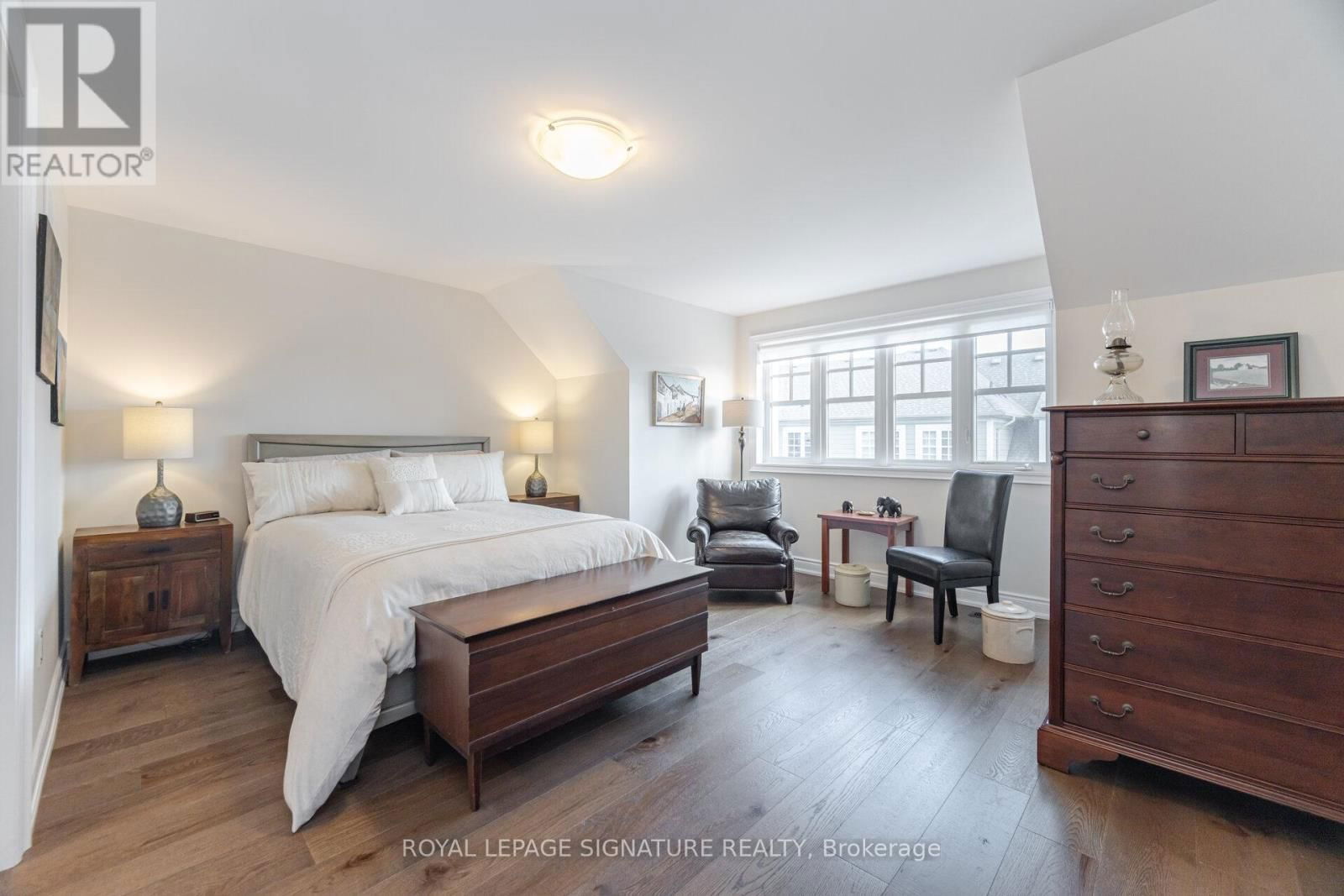 47 WINDSOR CIRCLE Image 23