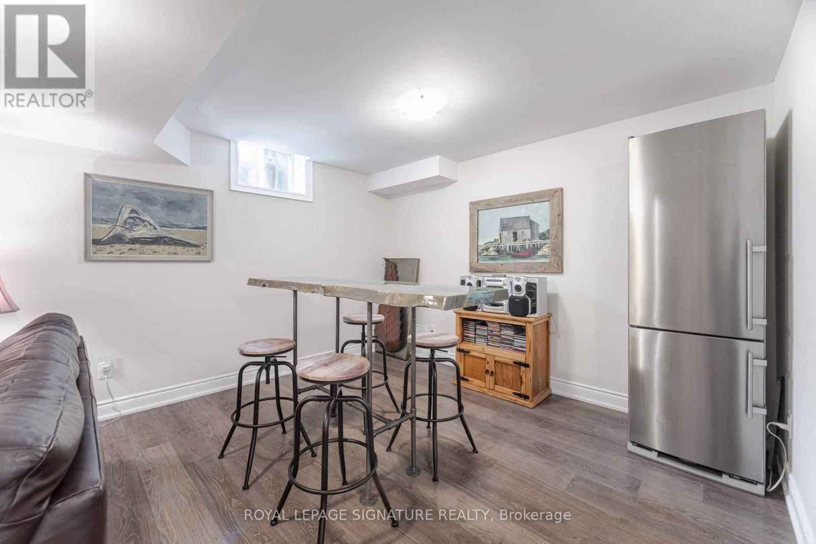 47 WINDSOR CIRCLE Image 39