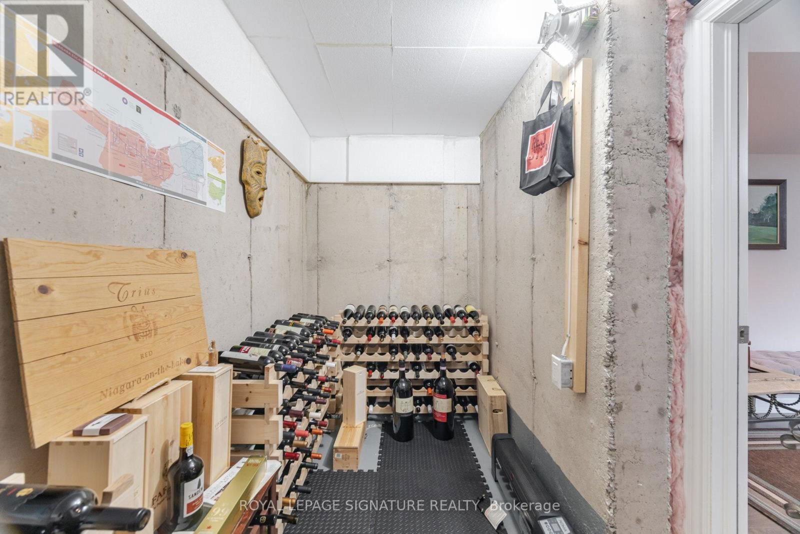 47 WINDSOR CIRCLE Image 43