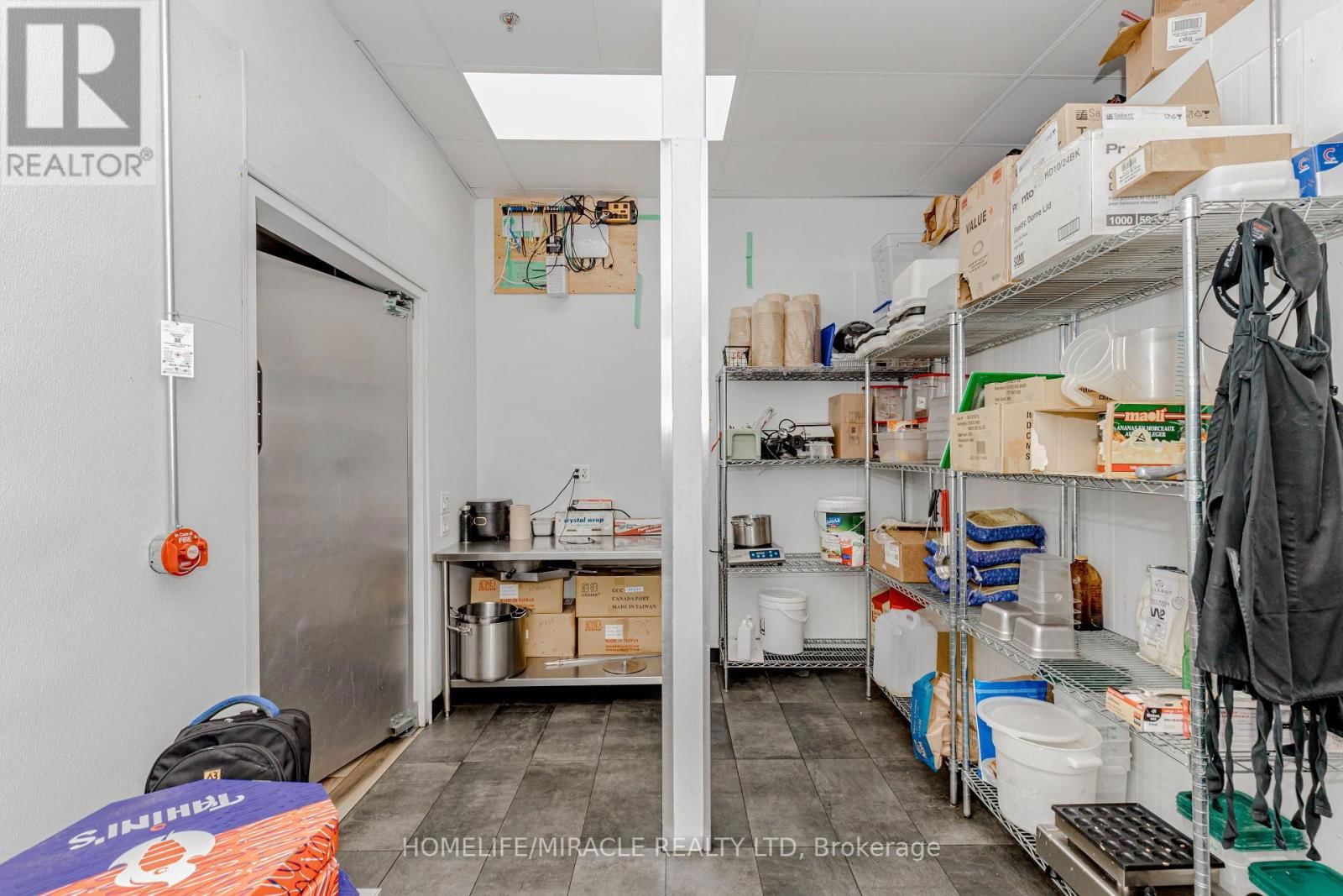 4 - 263 NORTHFIELD DRIVE EAST Image 32