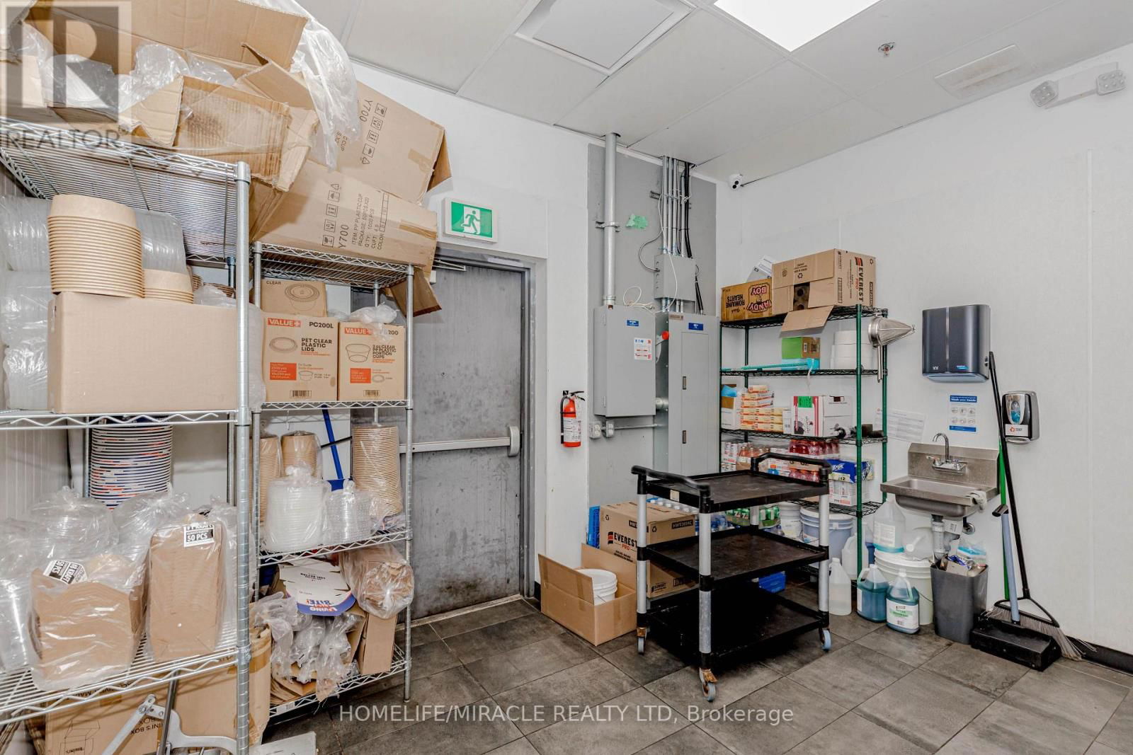 4 - 263 NORTHFIELD DRIVE EAST Image 33