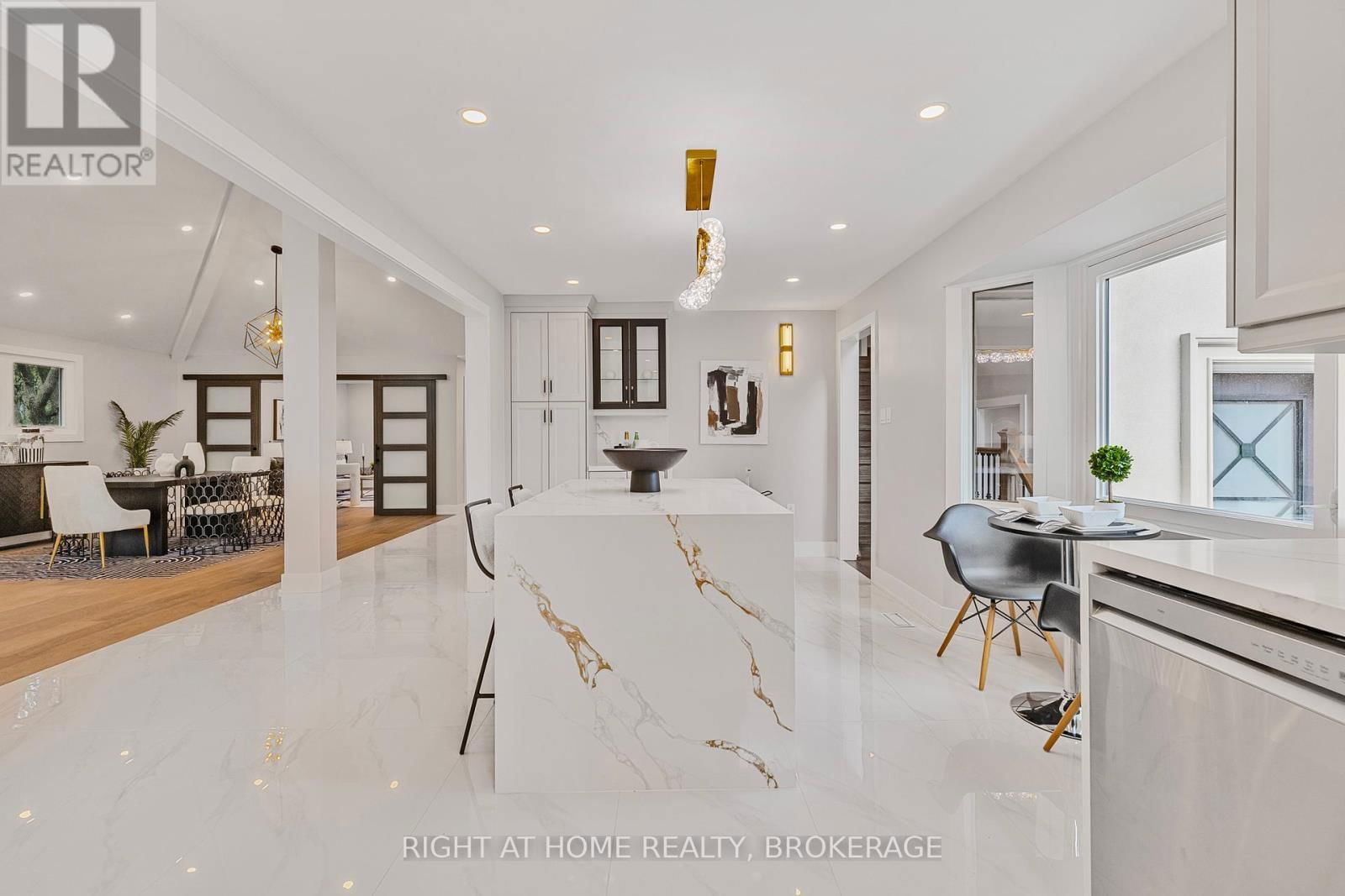 UPPER - 347 MAPLEDENE DRIVE Image 11