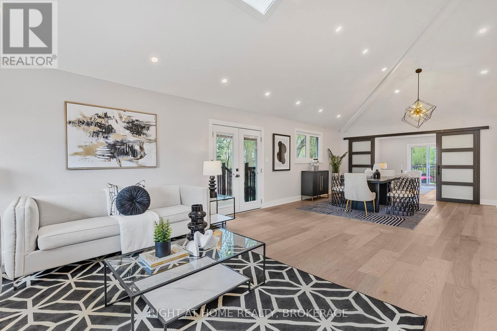 UPPER - 347 MAPLEDENE DRIVE Image 16