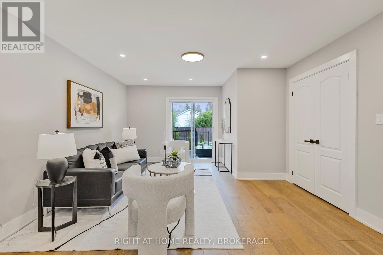 UPPER - 347 MAPLEDENE DRIVE Image 19