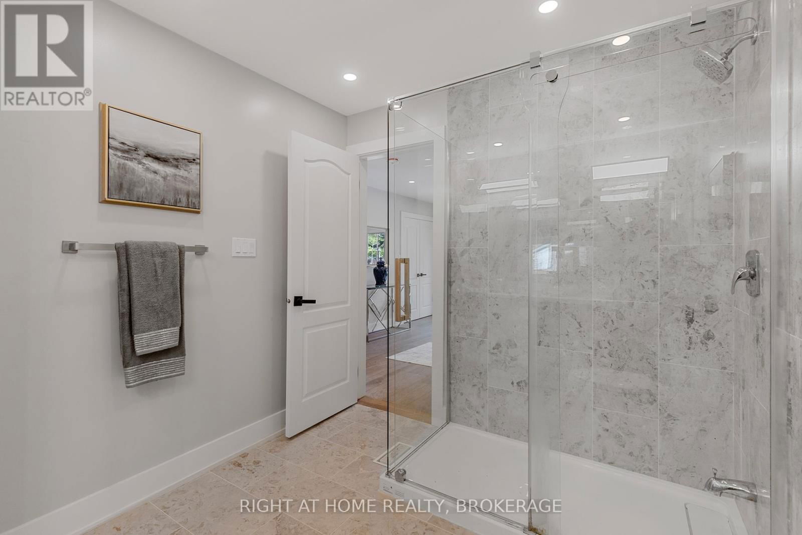 UPPER - 347 MAPLEDENE DRIVE Image 24