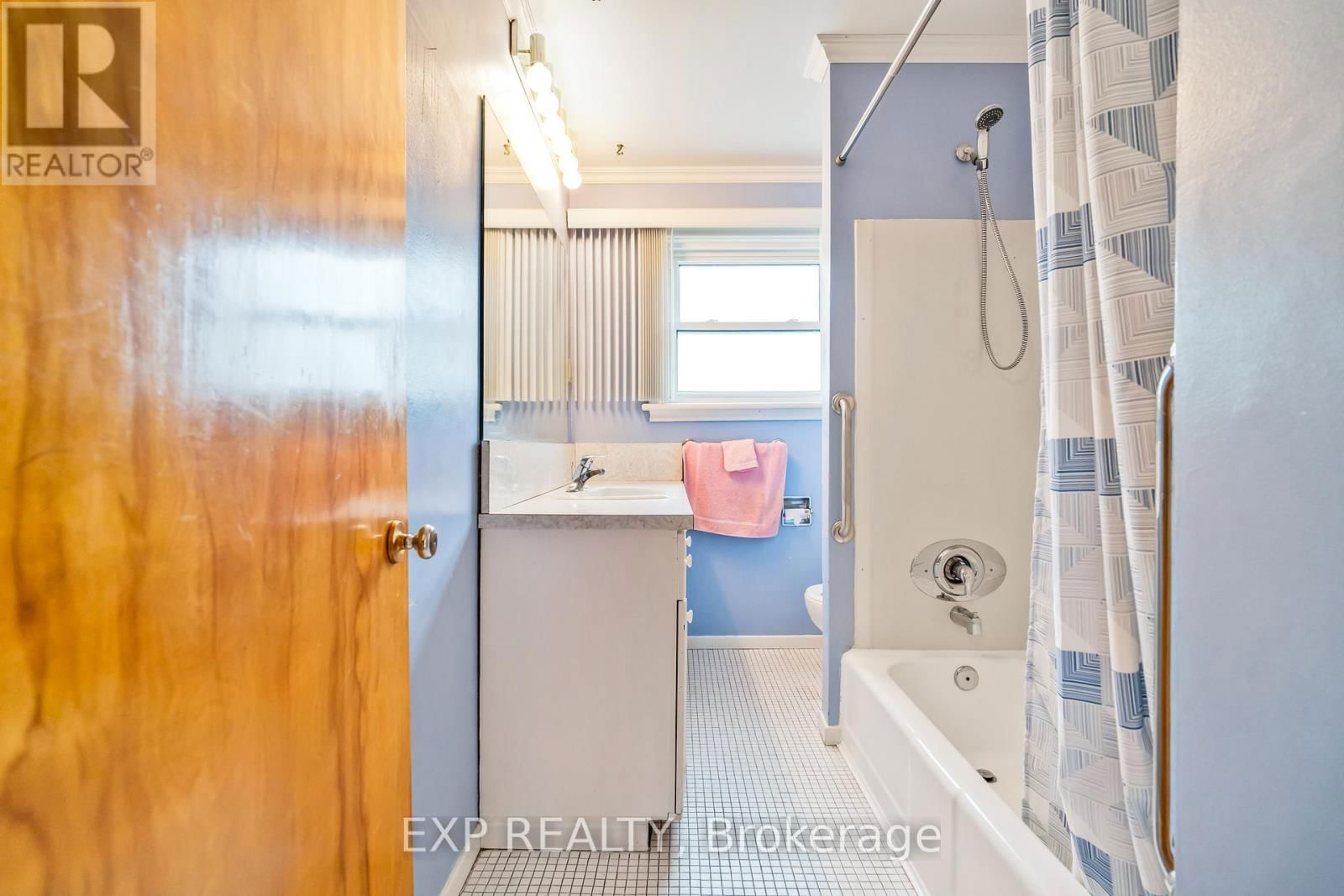 18 BROOKDALE AVENUE Image 14