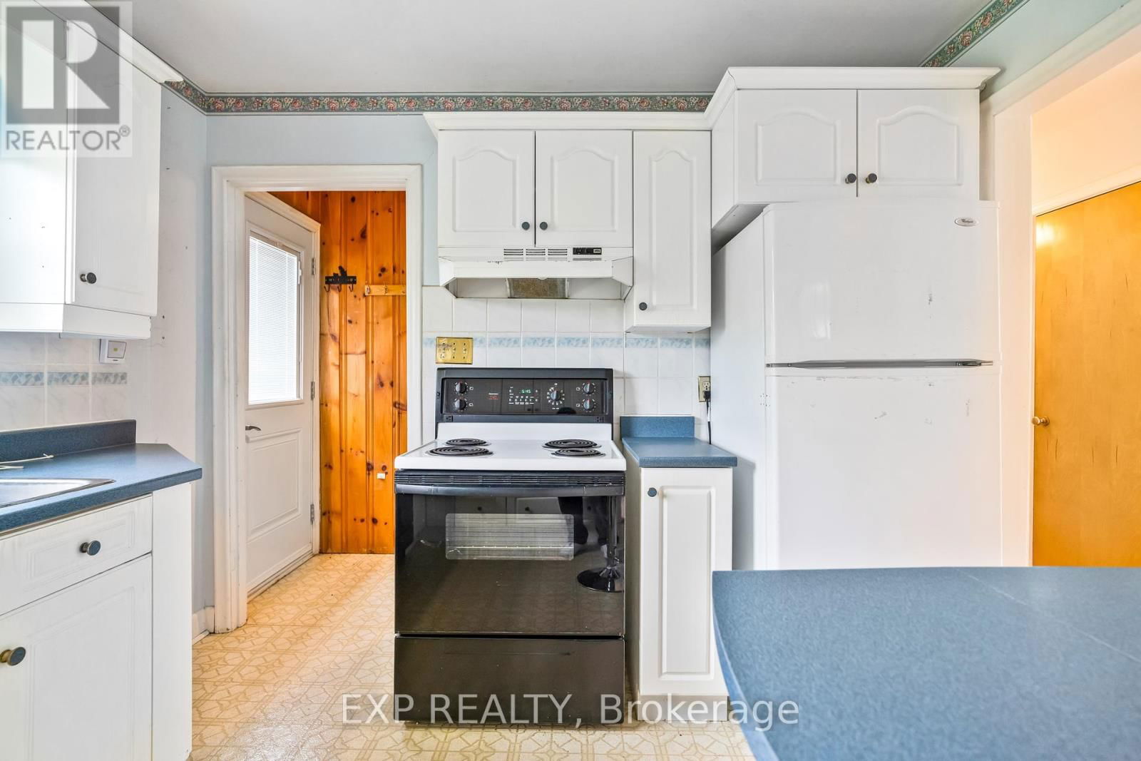 18 BROOKDALE AVENUE Image 19