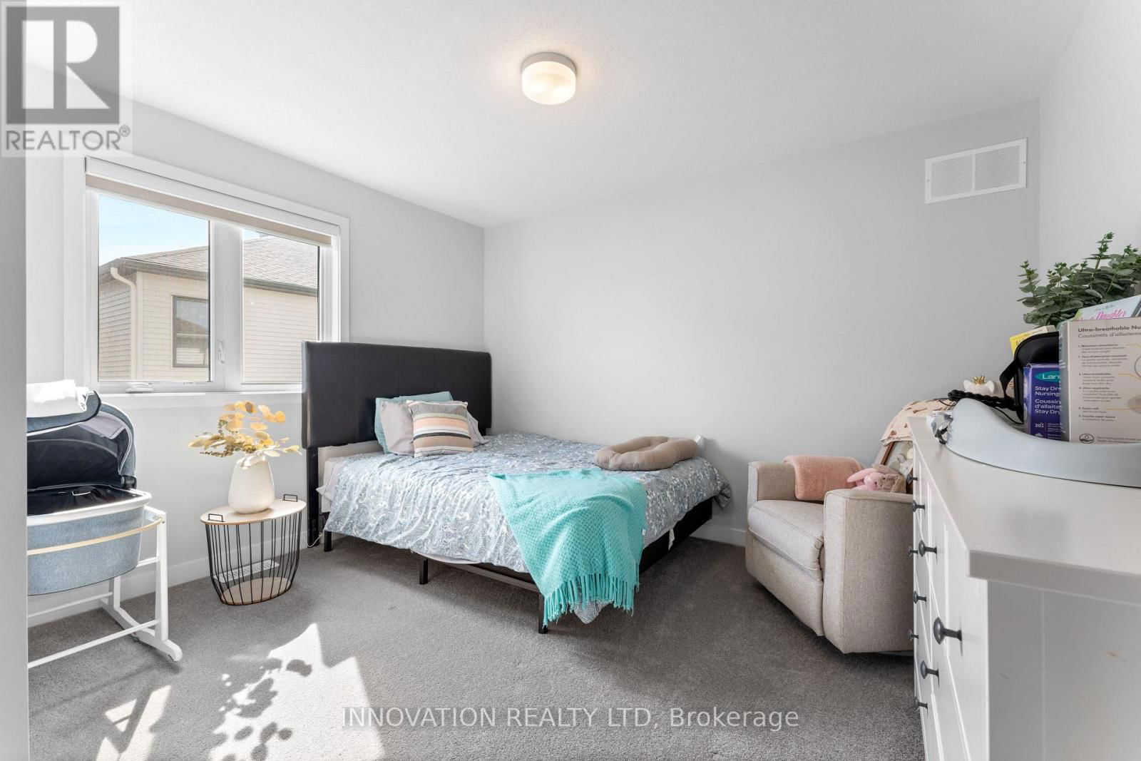 1005 SHOWMAN STREET Image 22