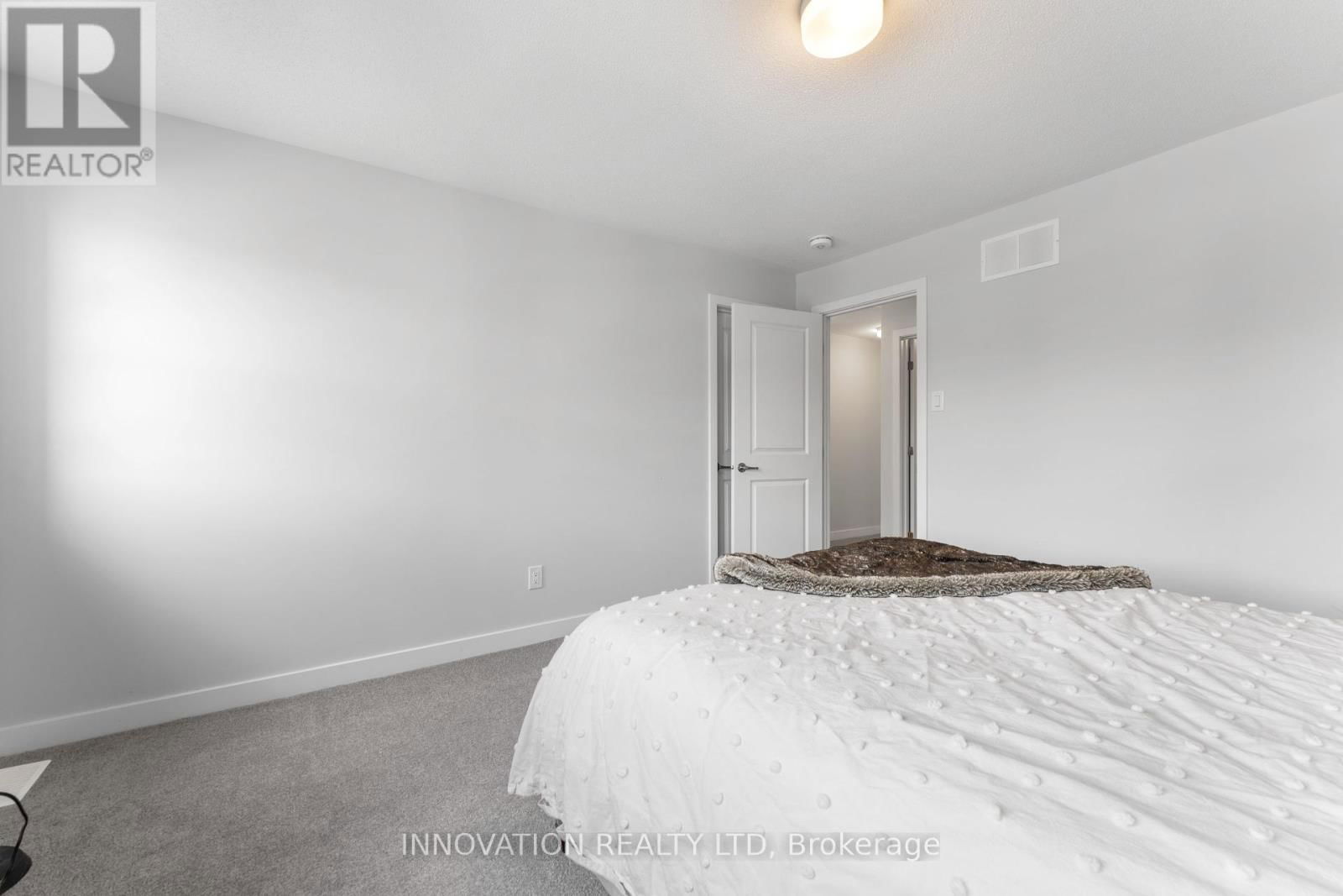 1005 SHOWMAN STREET Image 25