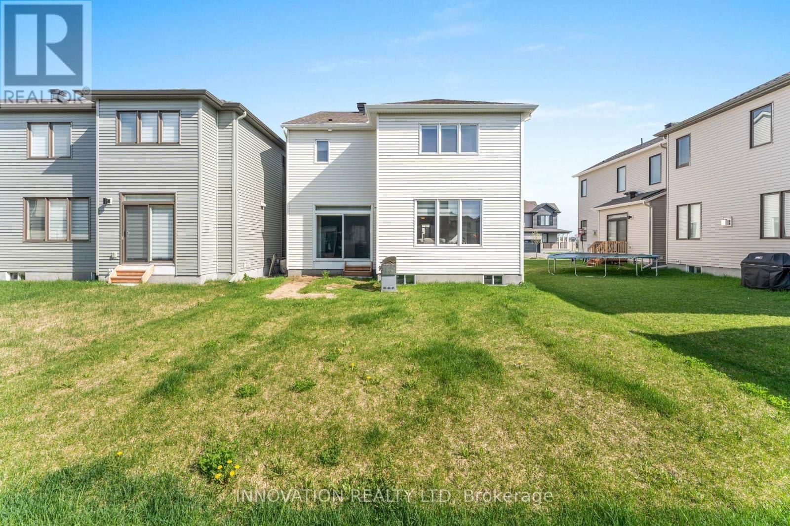 1005 SHOWMAN STREET Image 31