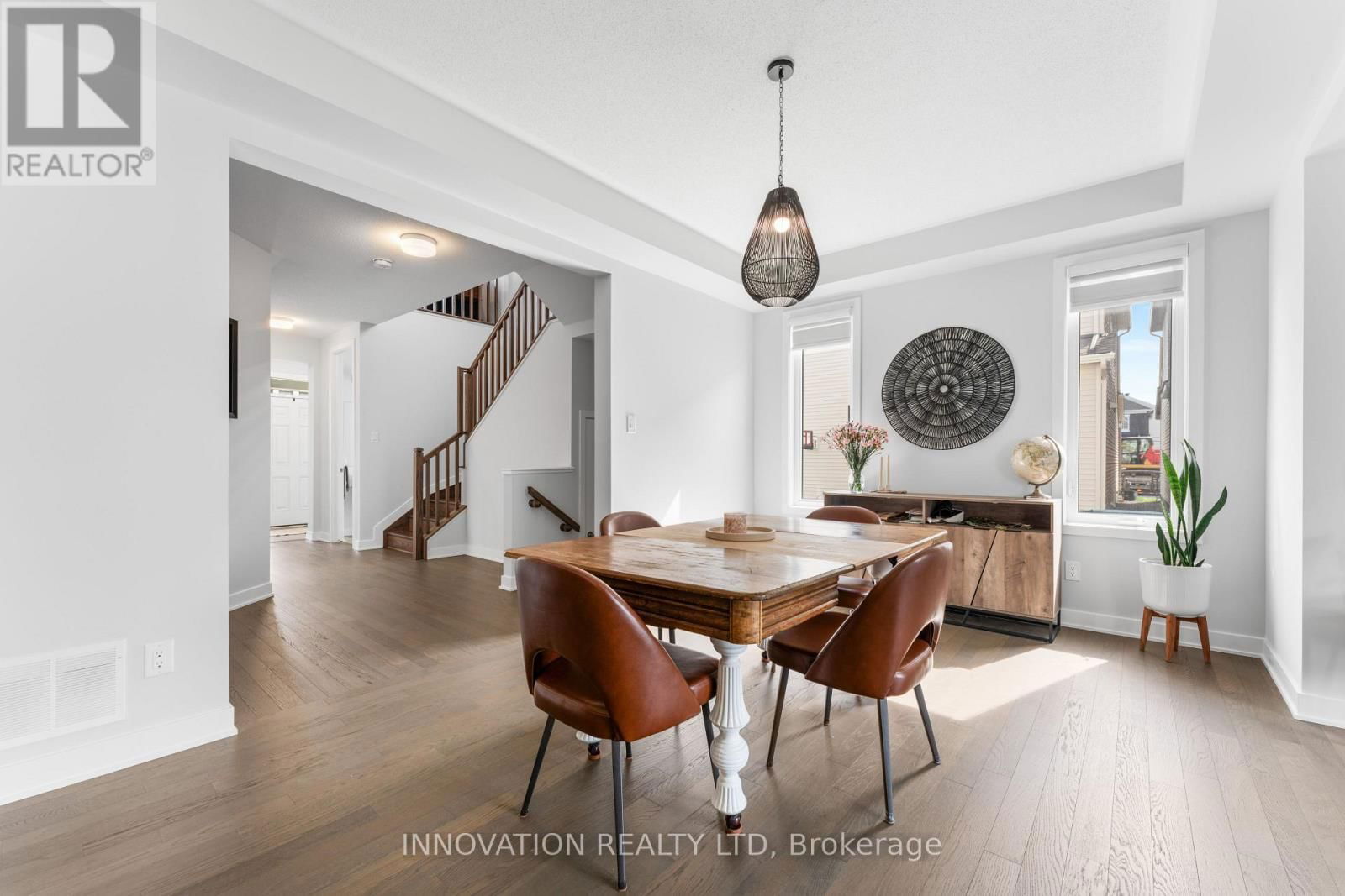 1005 SHOWMAN STREET Image 8