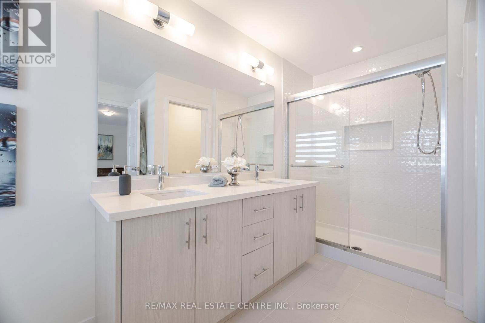 141 TERRACE DRIVE Image 25