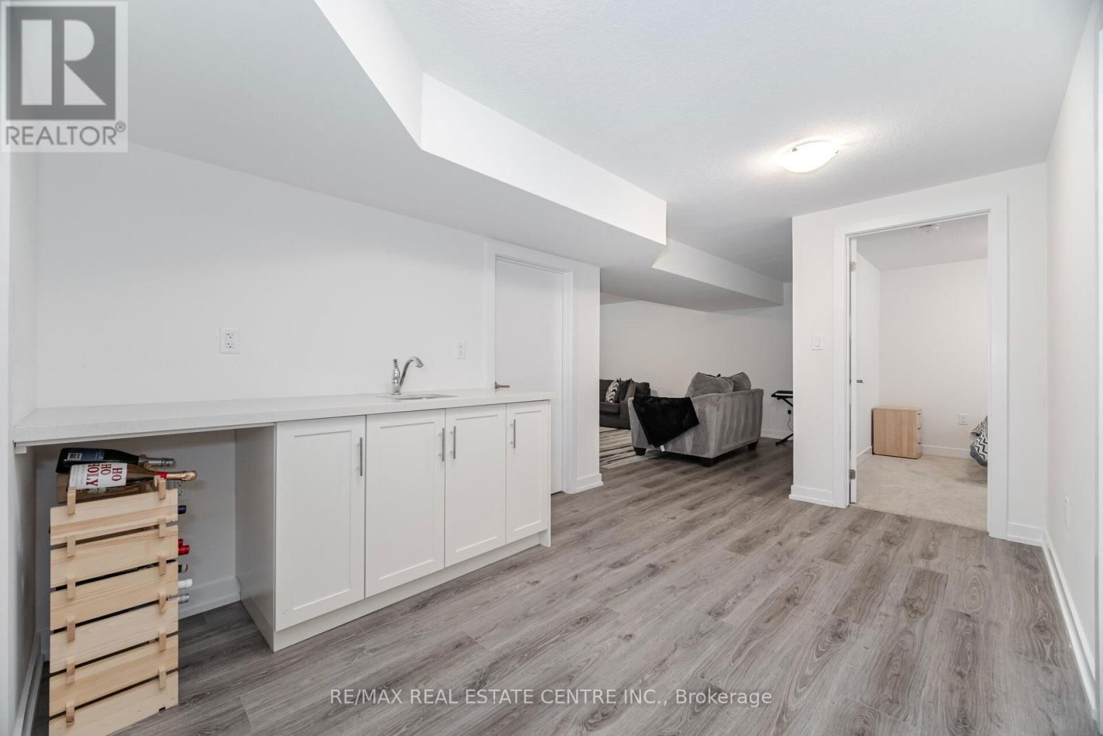 141 TERRACE DRIVE Image 38
