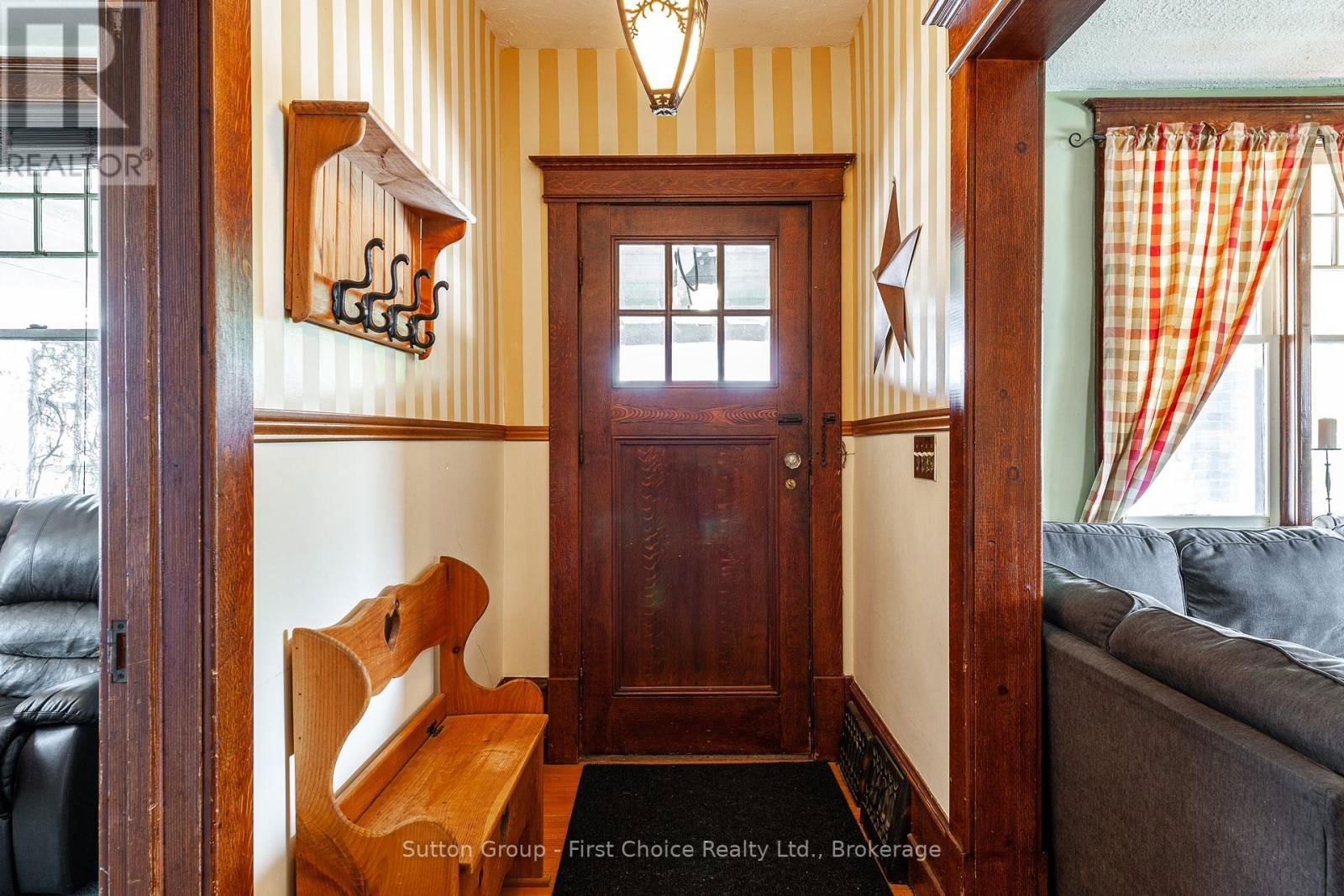 135 ST. DAVID STREET NORTH Image 12