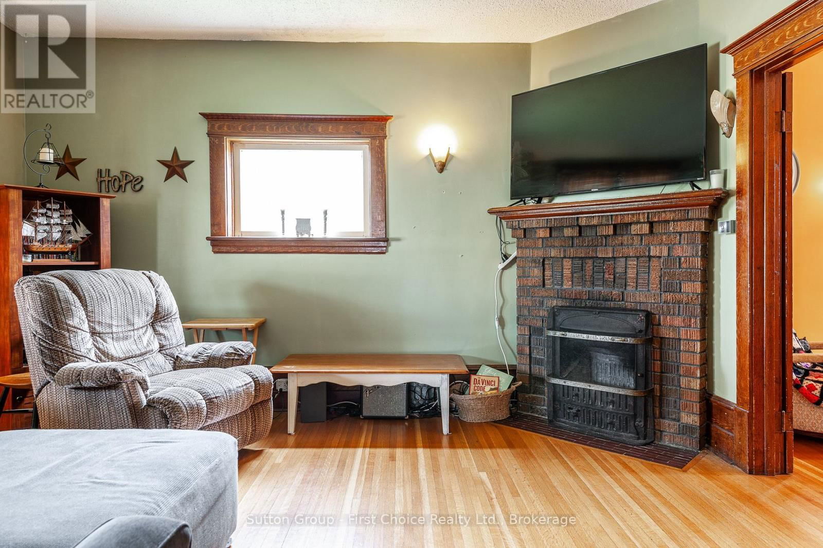 135 ST. DAVID STREET NORTH Image 13