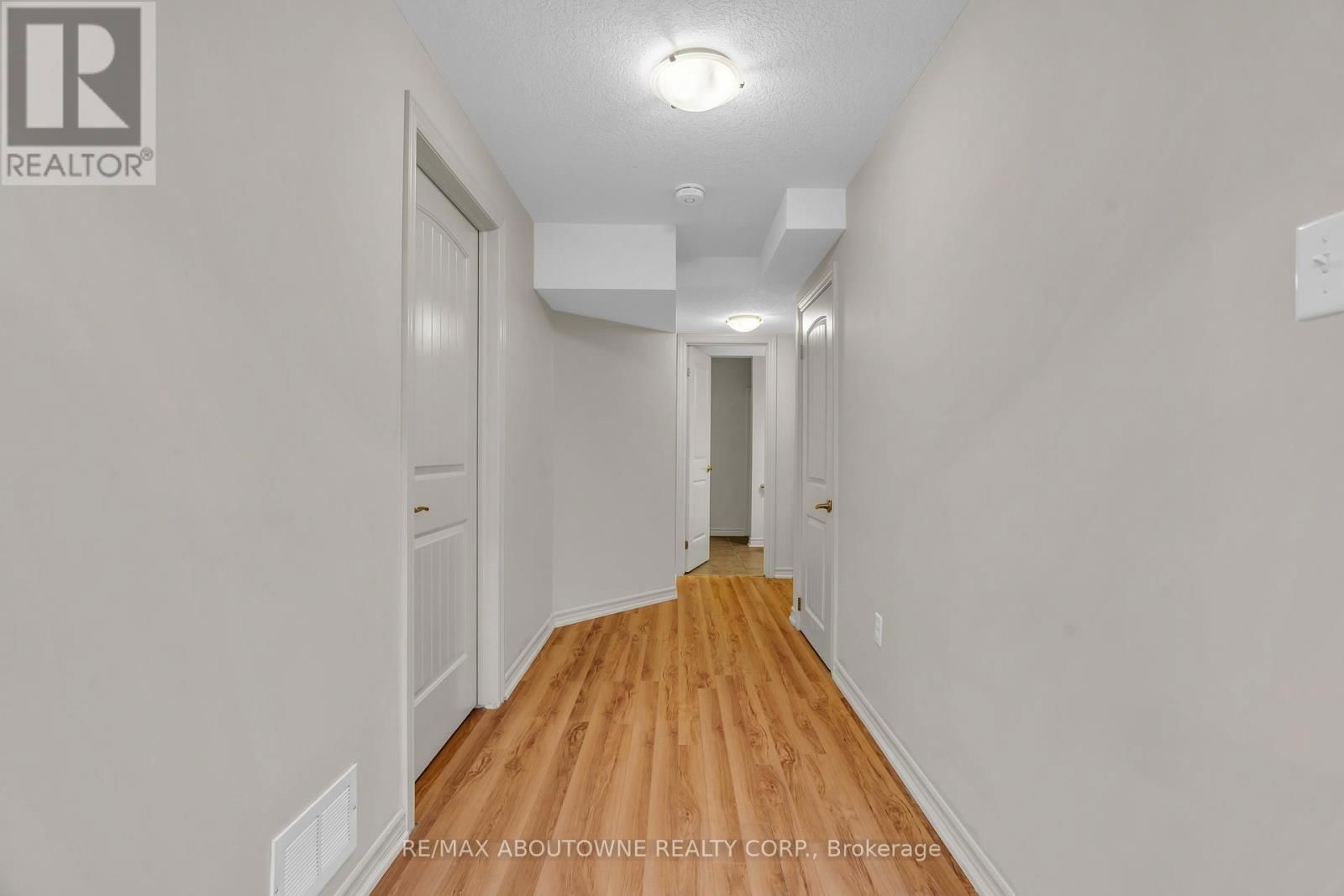 2 LAMBETH WAY Image 29