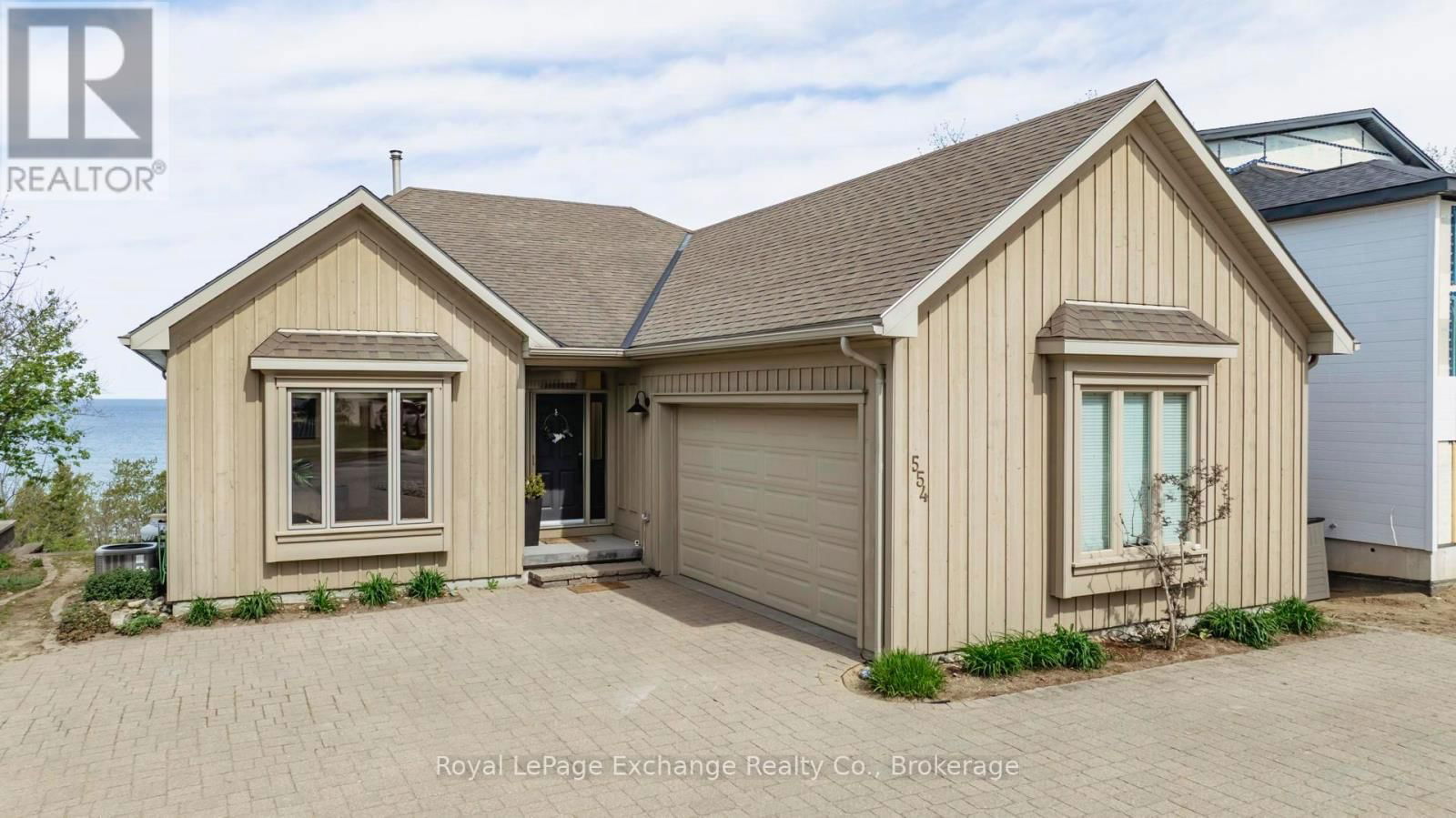 554 HURON TERRACE Image 1