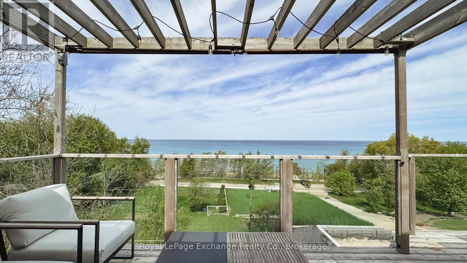 554 HURON TERRACE Image 18
